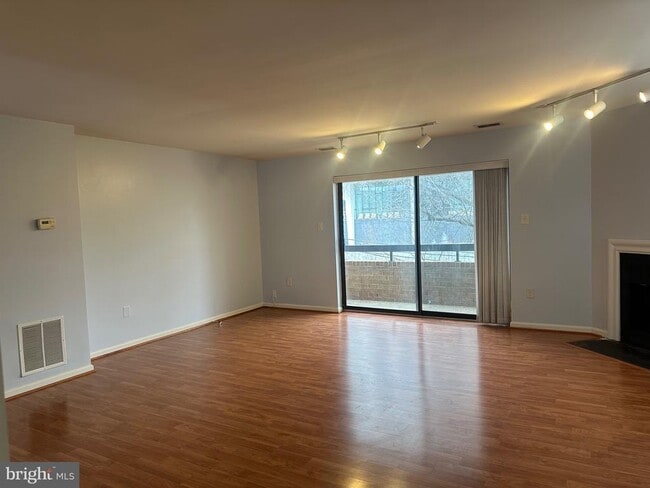 Photo - 32 Dudley Ct