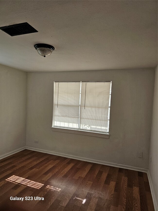 Photo - 7914 Lockwood Dr