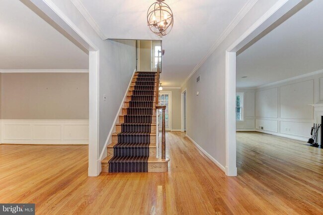 Photo - 4509 Tournay Rd