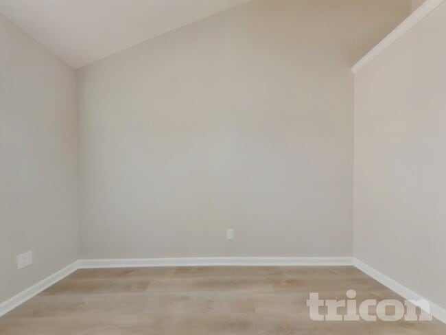 Photo - 3547 Lehigh Way