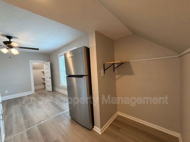 Photo - 136 N 27th St Unit 2