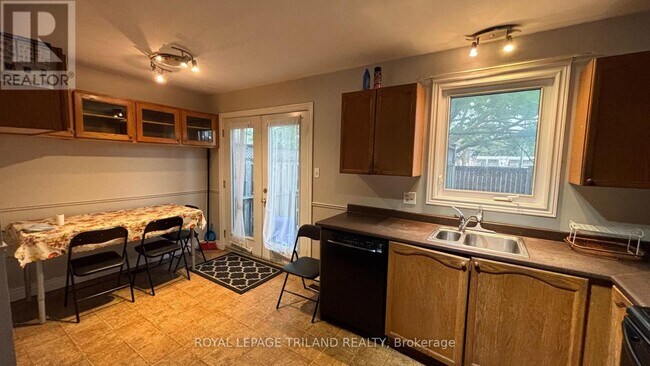 Photo - 511 Admiral Dr
