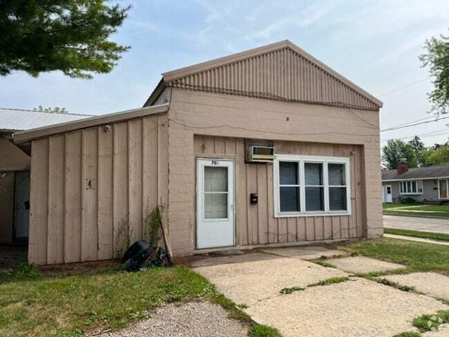 Building Photo - 700 W Division St Unit 700 Rental