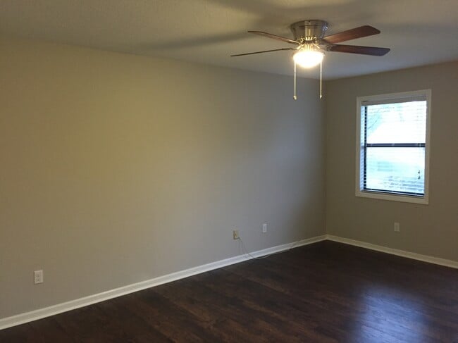 Photo - 1608 Windsong Ct