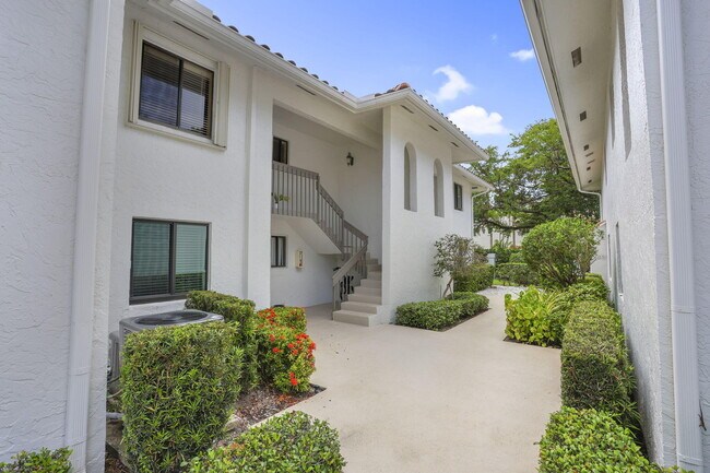 Photo - 100 Pelican Pointe Dr Unit 102