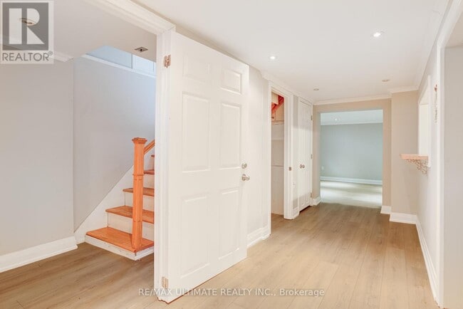 Photo - 114 Canlish Rd