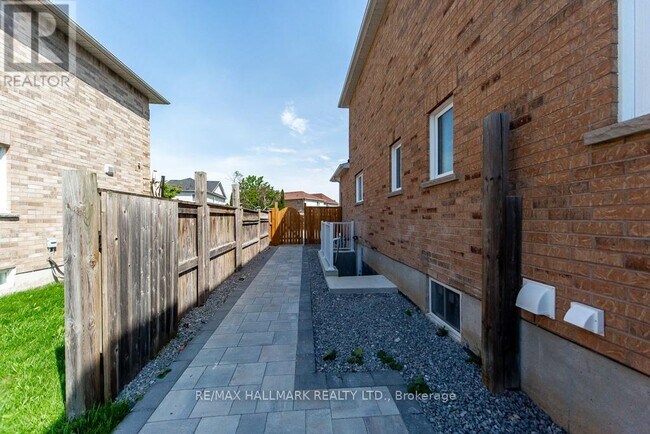 Photo - 114 Medland Ave