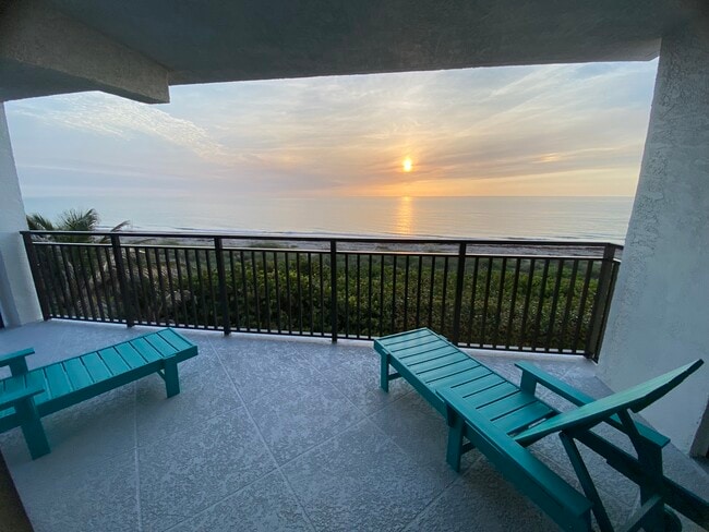 Building Photo - 10102 S Ocean Dr Unit 401A