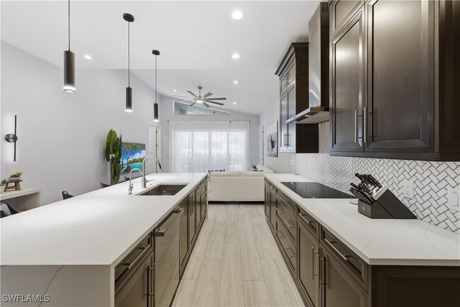 Photo - 711 91st Ave N