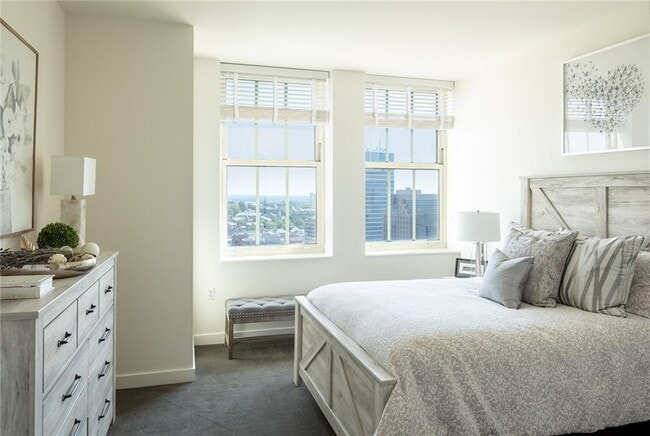 Photo - 1 W Exchange St