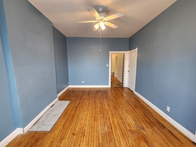 Photo - 3714 S Paulina St Casa