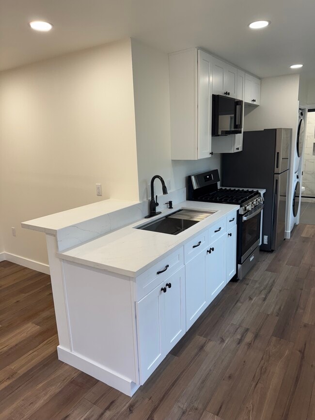 Building Photo - 2525 Sirius St Unit #B