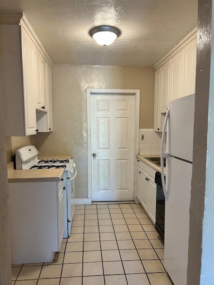 Photo - 727 California St