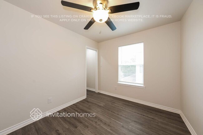 Photo - 318 Shady Bluff Dr