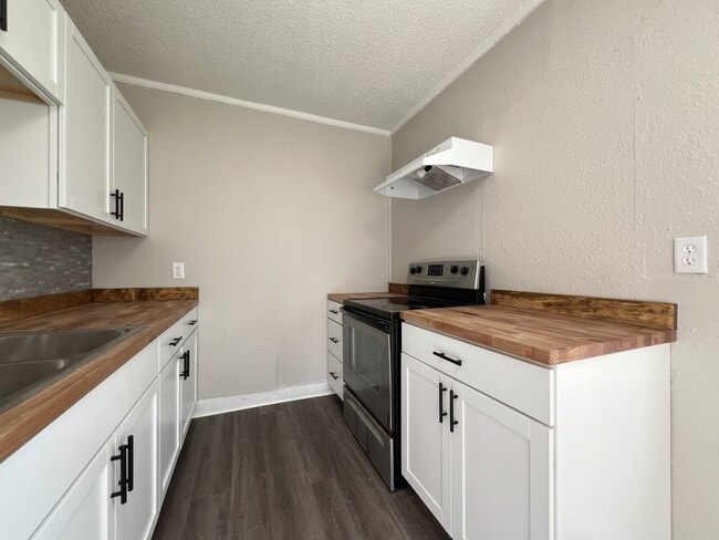 Photo - 1008 Rhomberg Ave Unit 1/2
