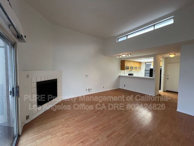 Photo - 445 W 6th St Condo Unit #411