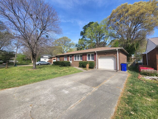 Photo - EASTON PLACE