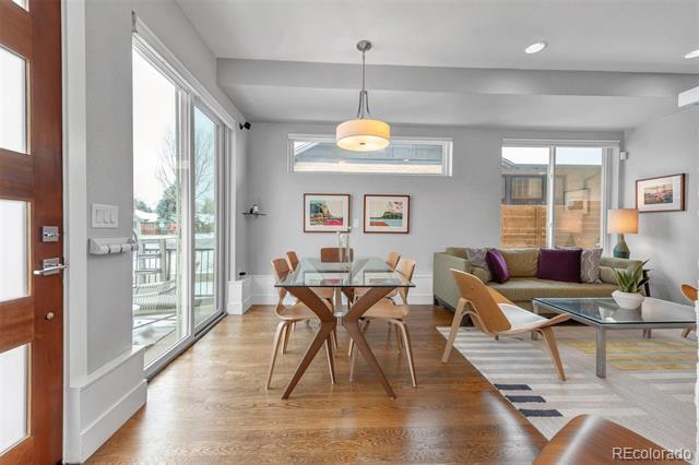 Photo - 556 Madison St