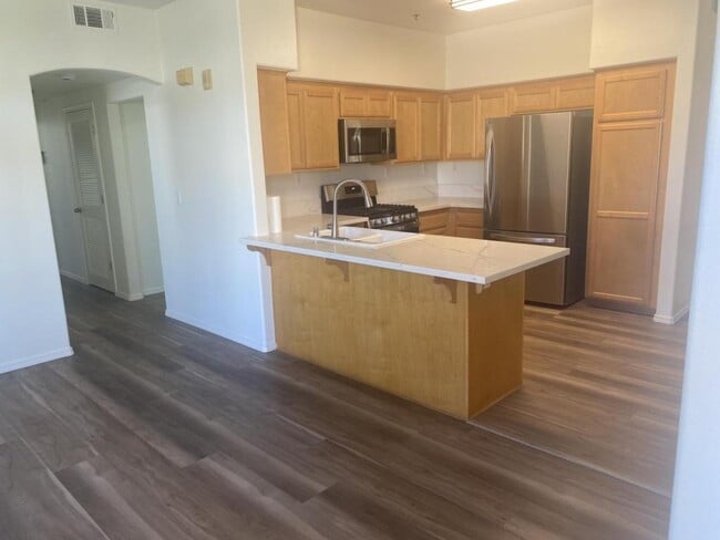 Photo - 310 W McCoy Ln Unidad 9H