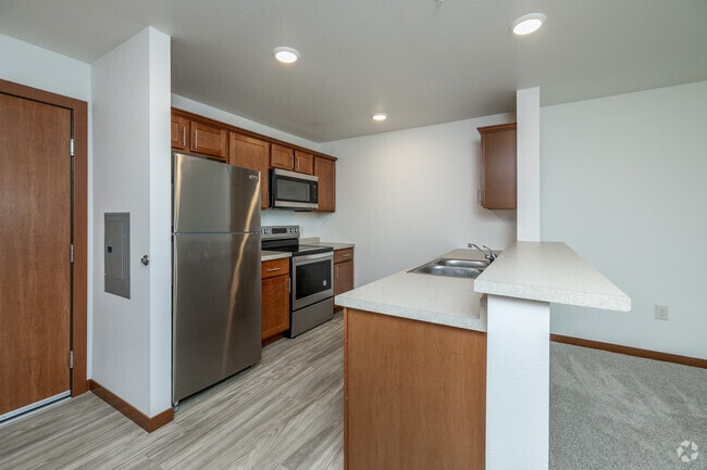 2BA, 1BA - 957SF - Kitchen - Timberfield Apartments