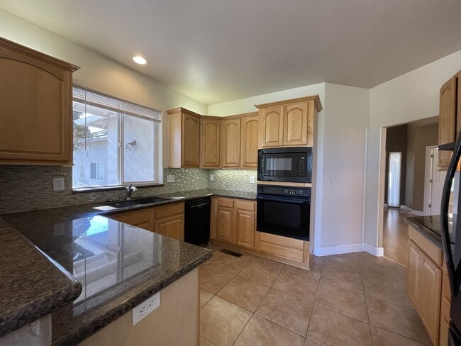 Photo - 929 Yosemite Dr