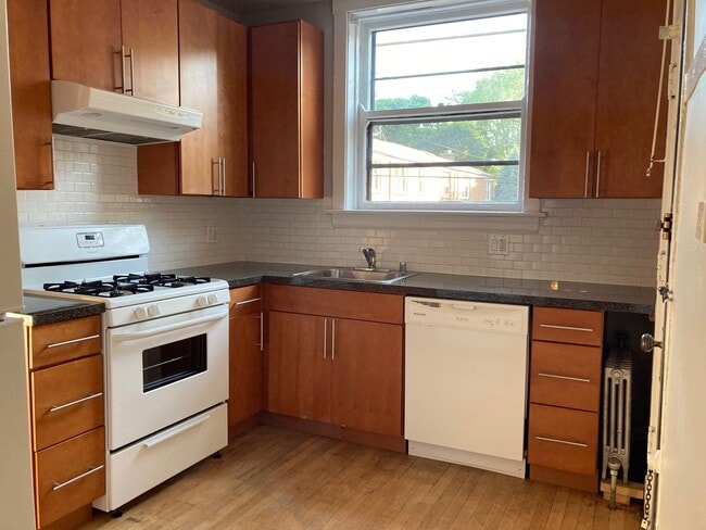 Photo - One Bedroom/One Bath in Historic Building ~ Heat Included Unit 1619-1S