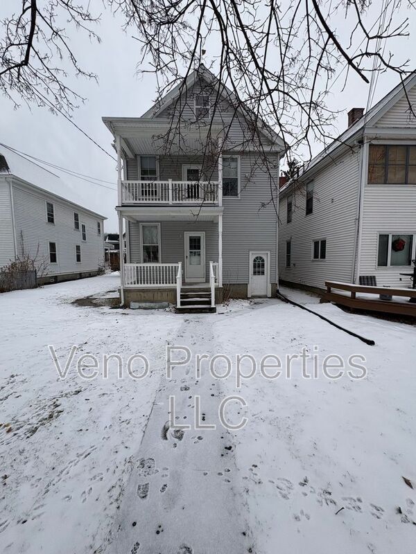 Building Photo - 109 3rd St.