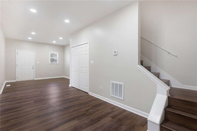 Photo - 1396 Kennesaw Dr NW