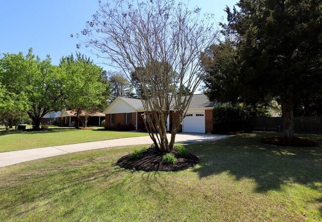 Photo - 2415 Edmunds Dr