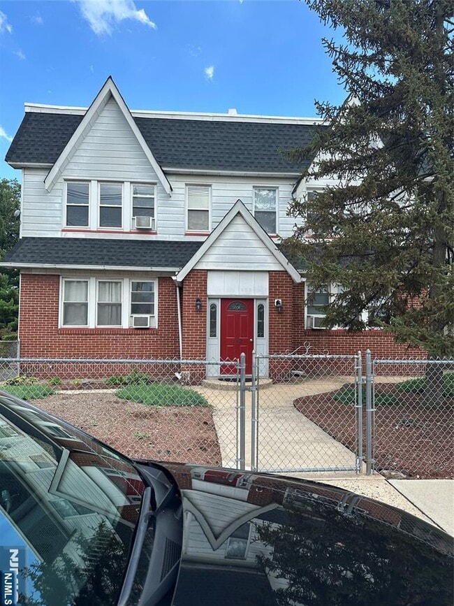 Building Photo - 142 Rutherford Pl Rental