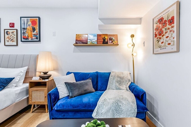 Building Photo - 168 McCaul St Unit SI ID1389235P