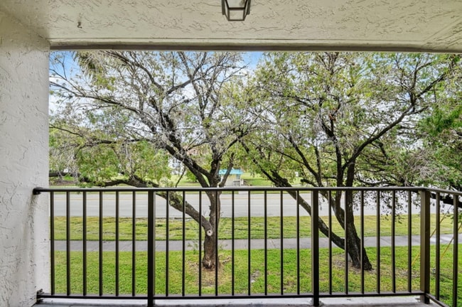 Photo - 1400 Windorah Way