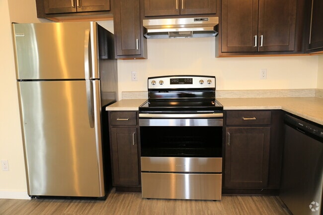 Building Photo - 1130 Golf Club Rd SE Unit #412 Rental
