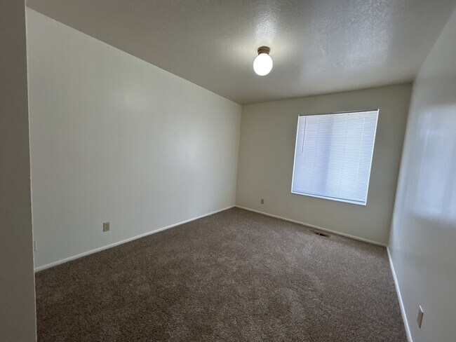 Photo - 93 S Valley Dr