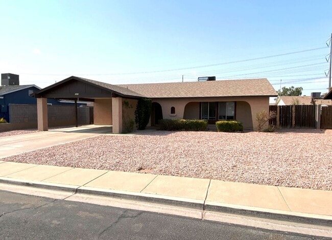 Building Photo - Mesa 3 Bed/ 2 Bath Single Story