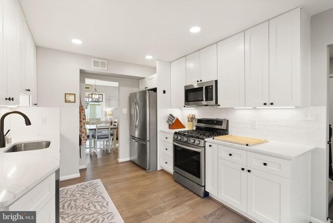 Photo - 7393 Colton Ln