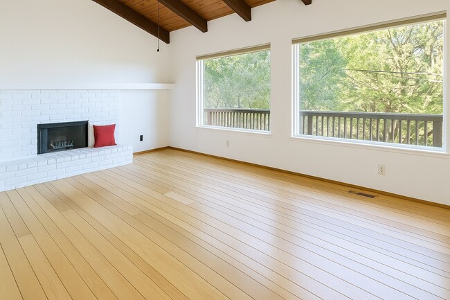 Photo - 85 Woodside Dr