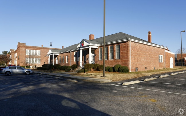 Olde School Commons