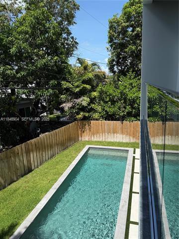 Photo - 50 NE 49th St