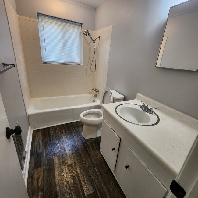 Photo - 137 Hendricks Blvd