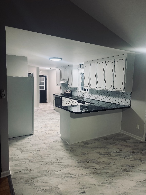 Photo - 9421 Sawyer Rd