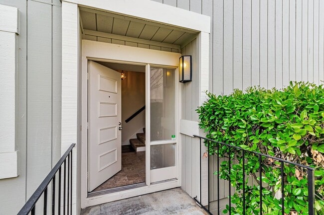 Photo - 2 bedroom, 2 bath townhome in the Northpoint HOA!