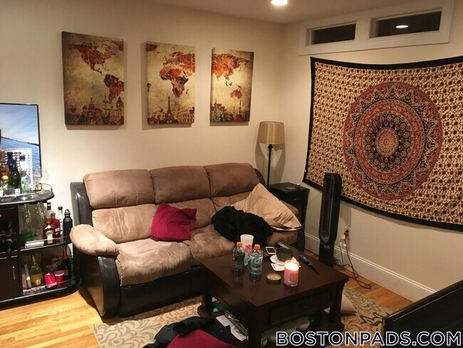 Photo - 66 Egmont St Unit 2