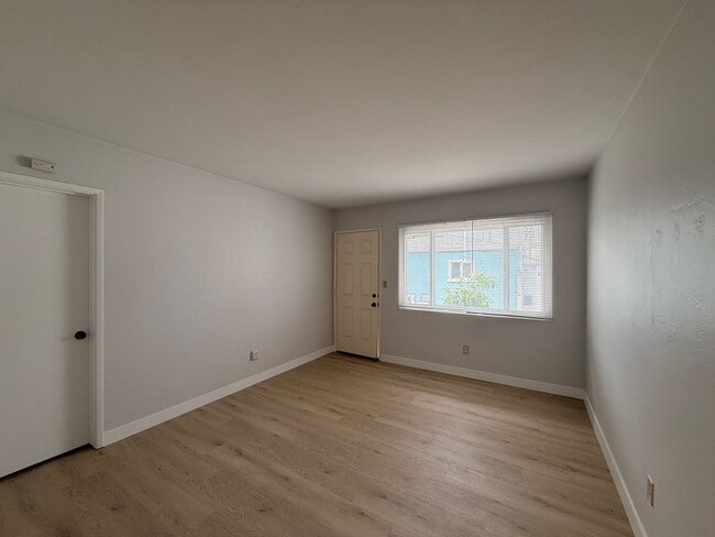 Photo - 3751-3755 Jewell St Unit 3753