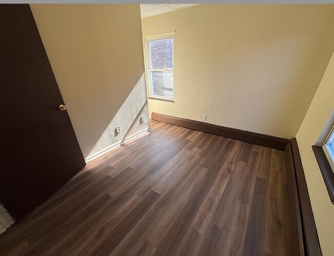 Photo - 409 Findlay St