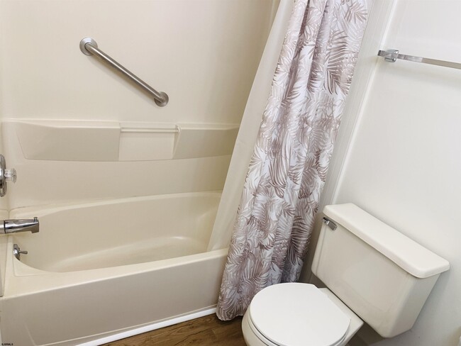 Photo - 72 A Oxford Village Unit 72-A