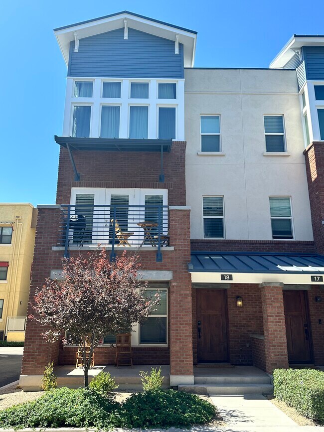 Photo - 808 N 4th Ave