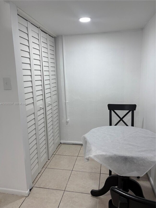 Photo - 15844 SW 82nd St Unidad b