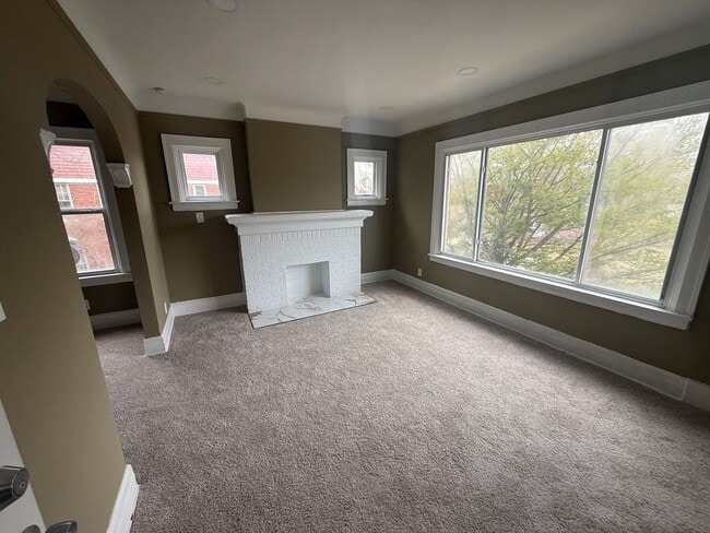 Building Photo - 15512 Mendota St Unit 1