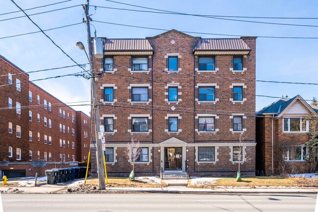 Photo - 1602 Bathurst Street